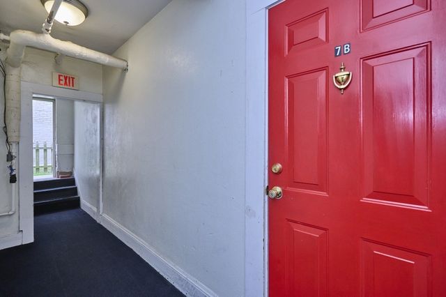 7 Lothian Rd B, Boston, MA 02135