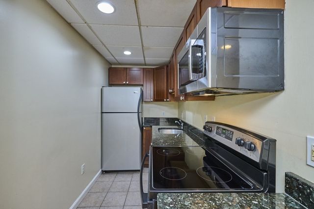 7 Lothian Rd B, Boston, MA 02135