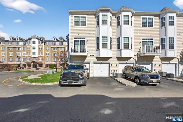 22 Wisteria Lane 1411, Garfield, NJ 07026