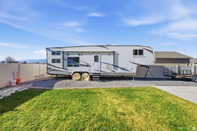 1108 E SEARLE LN, Eagle Mountain, UT 84005