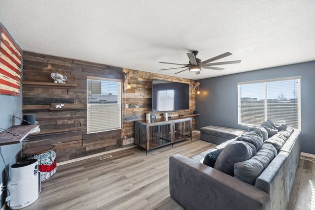 1108 E SEARLE LN, Eagle Mountain, UT 84005