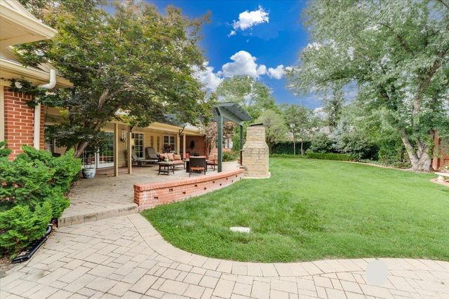 122 S Ridgecrest, Wichita, KS 67218
