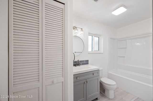 608 Cedar Side Circle NE, Palm Bay, FL 32905