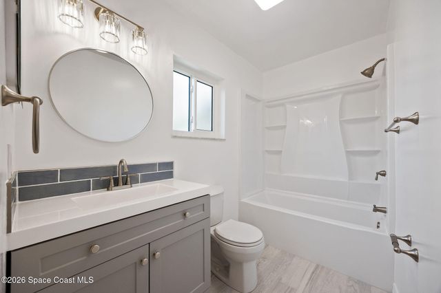 608 Cedar Side Circle NE, Palm Bay, FL 32905