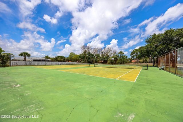608 Cedar Side Circle NE, Palm Bay, FL 32905