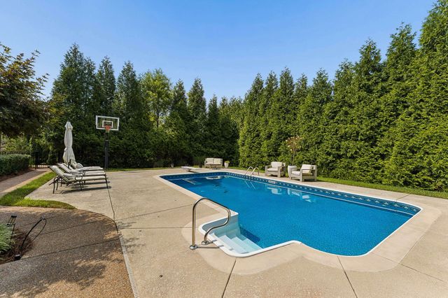 1255 Plantation Blvd, Gallatin, TN 37066