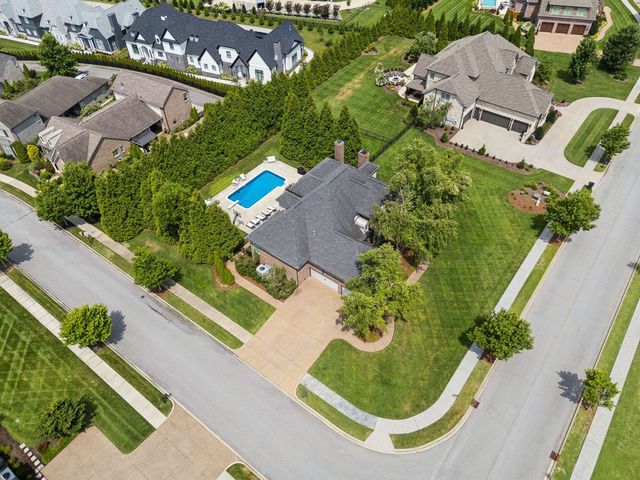 1255 Plantation Blvd, Gallatin, TN 37066
