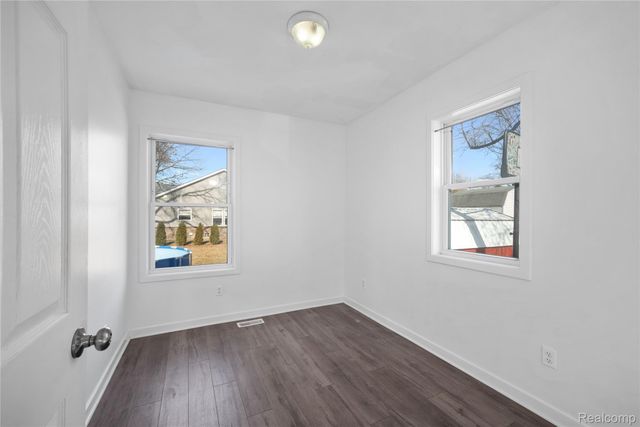 34676 Pinetree Street, Livonia, MI 48150