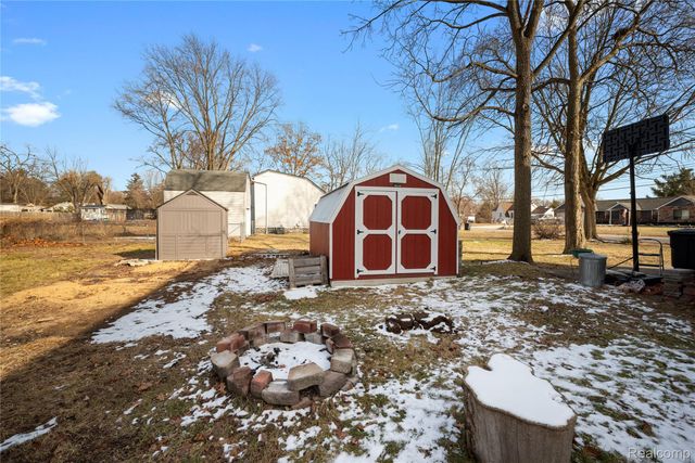 34676 Pinetree Street, Livonia, MI 48150