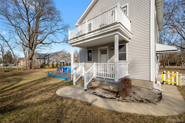 34676 Pinetree Street, Livonia, MI 48150