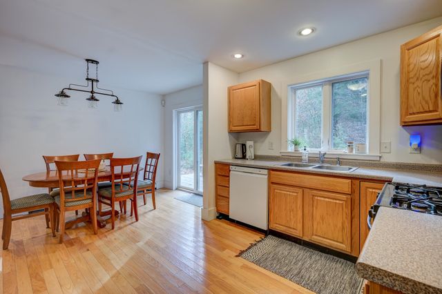 2280 West Side Road, Conway, NH 03860