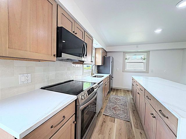 516 W 10TH STREET, Kaukauna, WI 54130