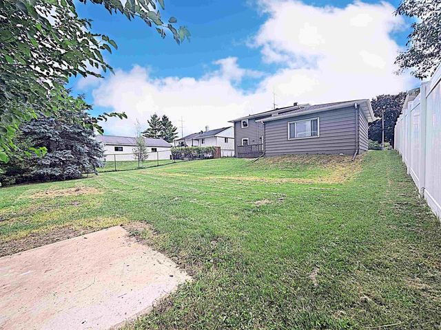 516 W 10TH STREET, Kaukauna, WI 54130