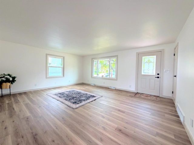 516 W 10TH STREET, Kaukauna, WI 54130