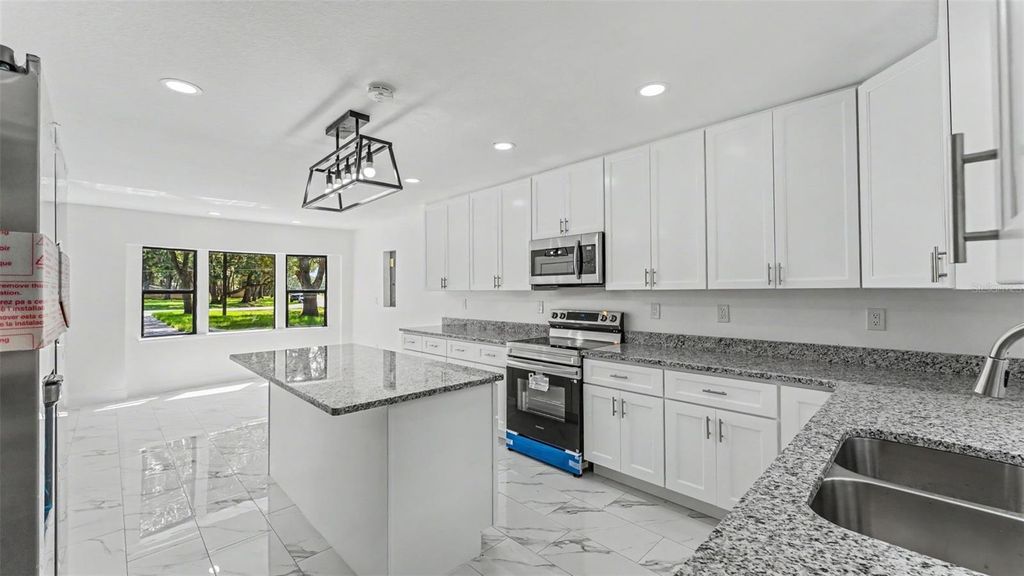 Image 8 of property listing at 1743 ITCHEPACKESASSA DRIVE, Lakeland, FL 33810