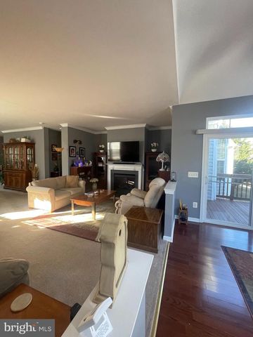 3704 RUSSETT MAPLE CT, Dumfries, VA 22025