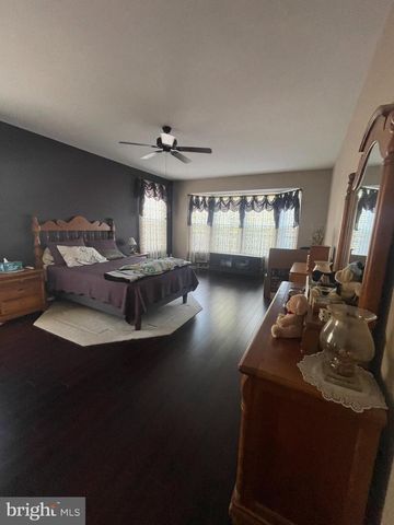 3704 RUSSETT MAPLE CT, Dumfries, VA 22025