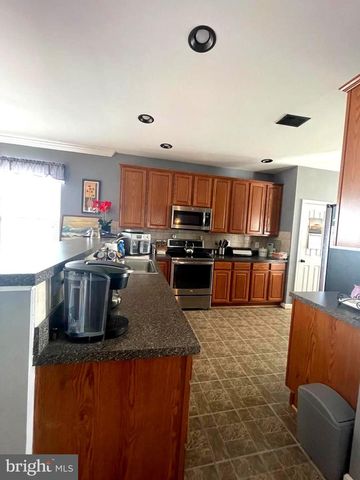 3704 RUSSETT MAPLE CT, Dumfries, VA 22025