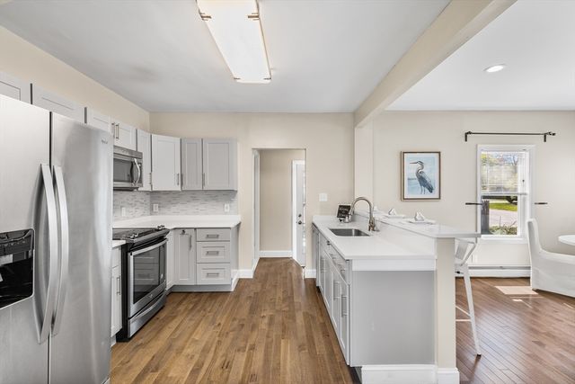 3 Edwards St, Franklin, MA 02038