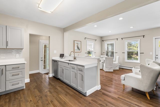 3 Edwards St, Franklin, MA 02038
