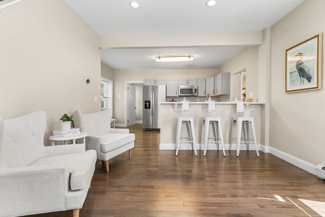 3 Edwards St, Franklin, MA 02038
