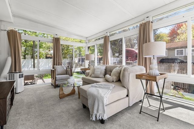 3 Edwards St, Franklin, MA 02038