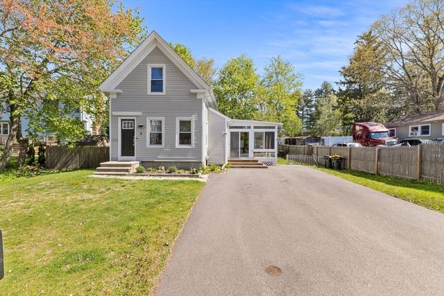 3 Edwards St, Franklin, MA 02038