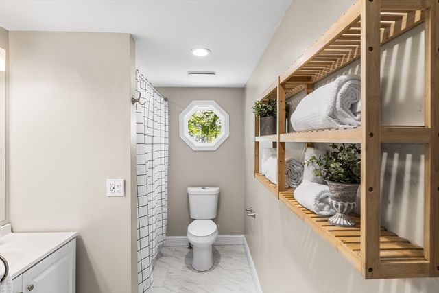 3 Edwards St, Franklin, MA 02038