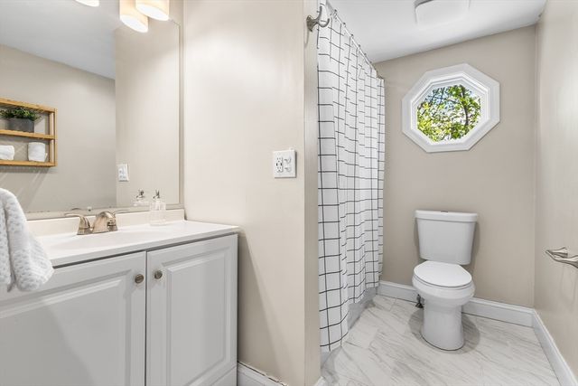 3 Edwards St, Franklin, MA 02038