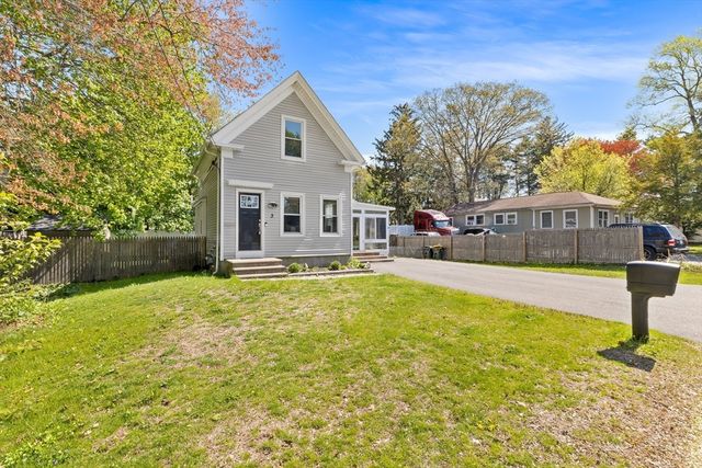 3 Edwards St, Franklin, MA 02038