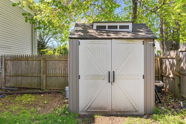 3 Edwards St, Franklin, MA 02038