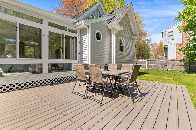 3 Edwards St, Franklin, MA 02038