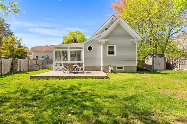 3 Edwards St, Franklin, MA 02038