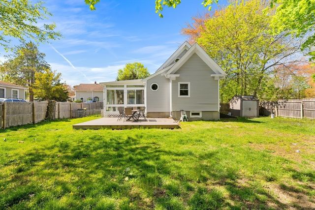 3 Edwards St, Franklin, MA 02038