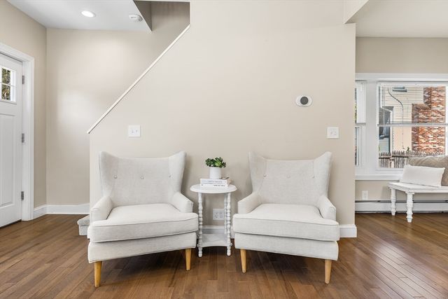 3 Edwards St, Franklin, MA 02038