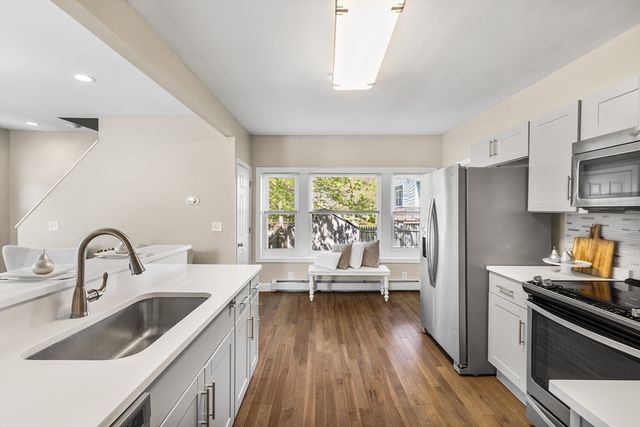 3 Edwards St, Franklin, MA 02038