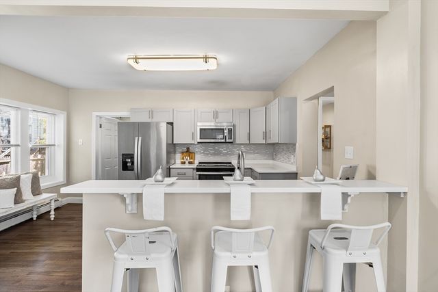 3 Edwards St, Franklin, MA 02038