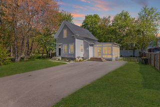 3 Edwards St, Franklin, MA 02038