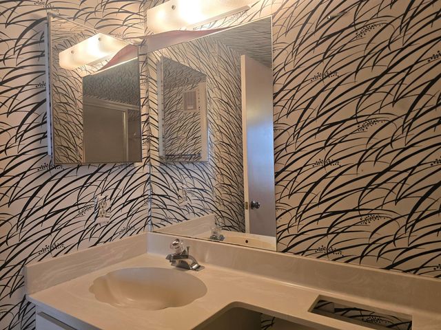 150 Lake Nancy Lane 320, West Palm Beach, FL 33411