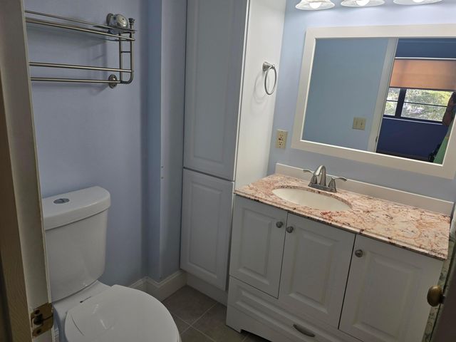 150 Lake Nancy Lane 320, West Palm Beach, FL 33411