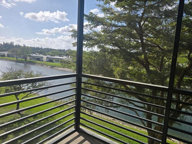 150 Lake Nancy Lane 320, West Palm Beach, FL 33411