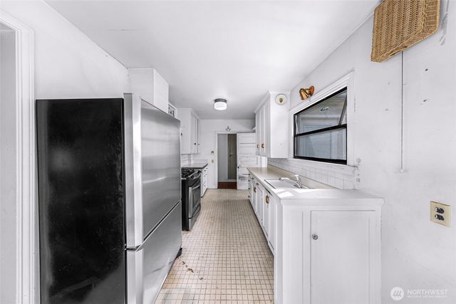 809 W Connecticut Street, Bellingham, WA 98225