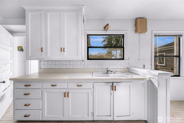 809 W Connecticut Street, Bellingham, WA 98225