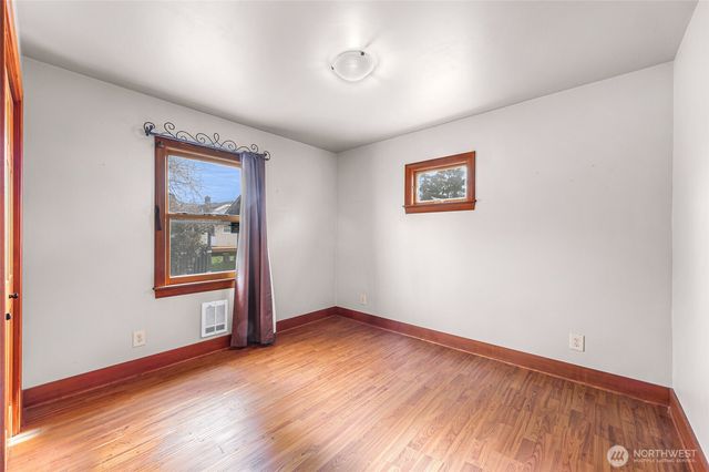 809 W Connecticut Street, Bellingham, WA 98225