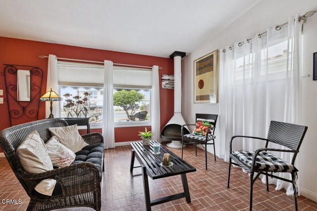 2867 Pierpont Boulevard, Ventura, CA 93001