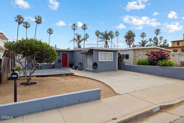 2867 Pierpont Boulevard, Ventura, CA 93001