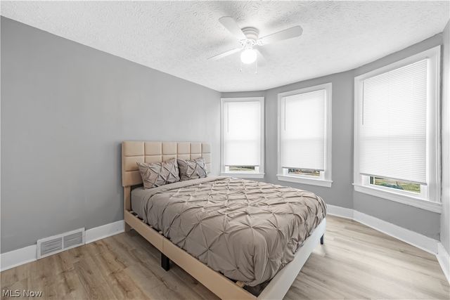 1314 W 110th Street, Cleveland, OH 44102