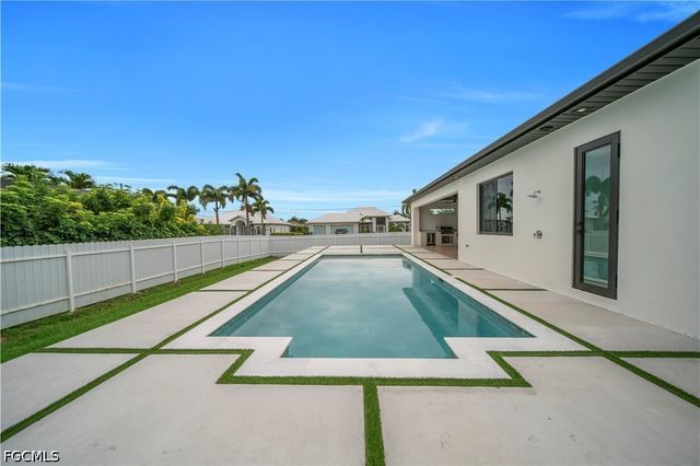 2726 SW 38th ST, Cape Coral, FL 33914