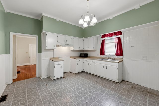 1459 High Street, Paris, KY 40361