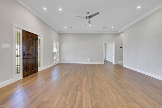 930 Paradise Drive, Coldspring, TX 77331